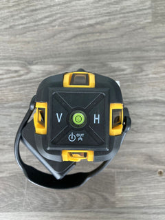 NIVEL 5 LINEAS DEWALT LUZ VERDE